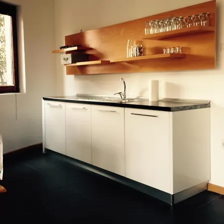 Nyaraló Quiet, Family-friendly House With Garden & Parking