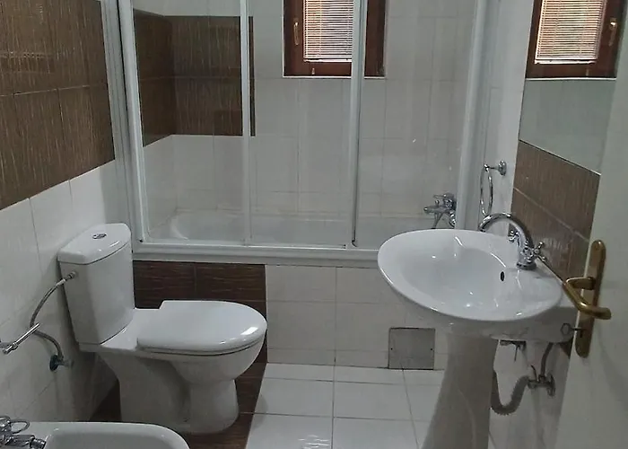 Quiet, Family-friendly House With Garden & Parking Сasa de vacaciones Skopie