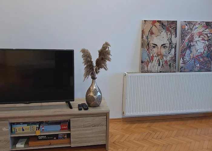 Quiet, Family-friendly House With Garden & Parking Сasa de vacaciones *