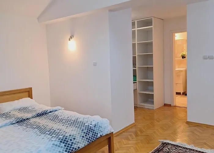 Сasa de vacaciones Quiet, Family-friendly House With Garden & Parking Skopie