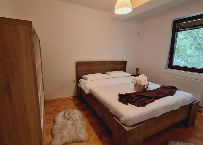 Сasa de vacaciones Quiet, Family-friendly House With Garden & Parking *